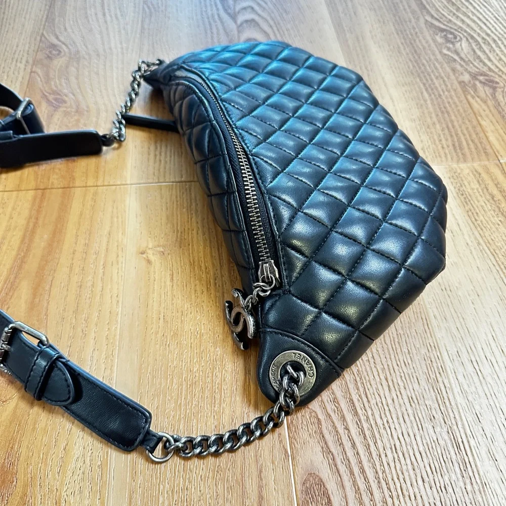 CHANEL  Black Quilted Crossbody Bag with Chain - Picture 6 of 14